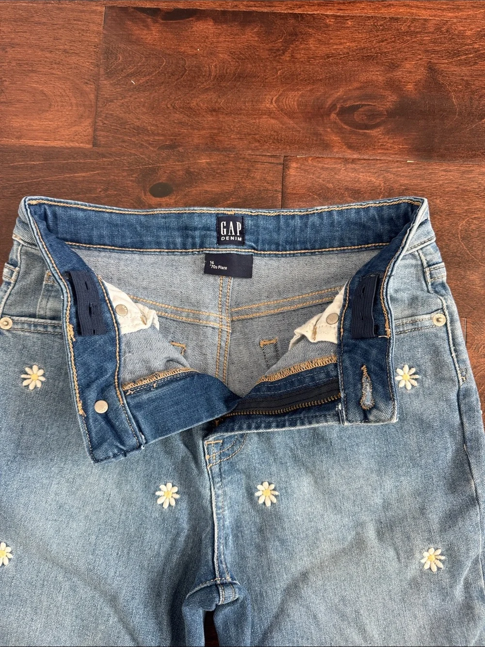 GAP 70’s Flare Jeans for Girls w/Embroidered Flowers Hippie Chick Bell Bottoms